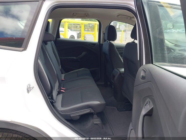 45759735 :رقم المزاد ، 1FMCU0F77FUB74506 vin ، 2015 Ford Escape S مزاد بيع