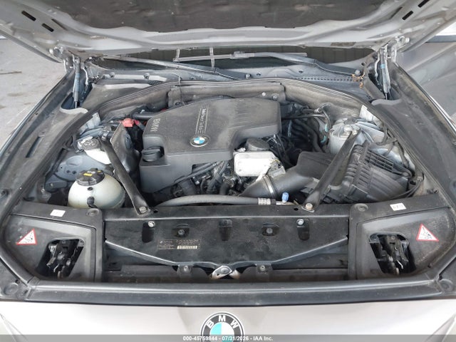 45759844 :رقم المزاد ، WBA5A5C55ED510025 vin ، 2014 Bmw 528i مزاد بيع