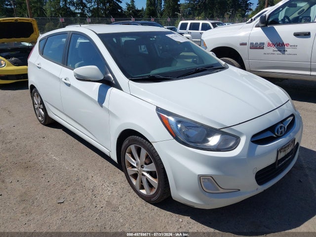45759871 :رقم المزاد ، KMHCU5AEXDU084850 vin ، 2013 Hyundai Accent Se مزاد بيع