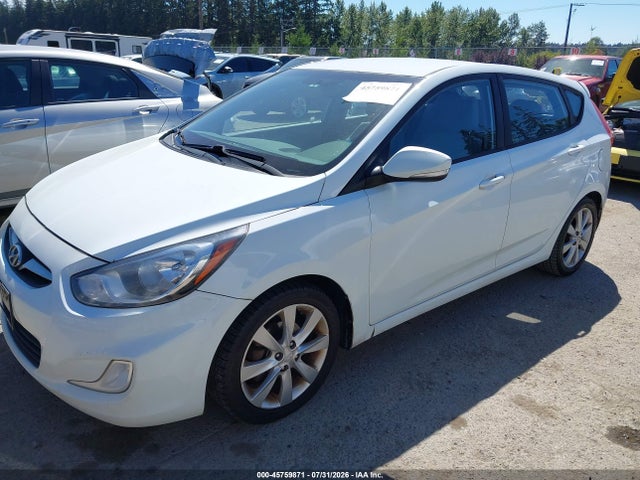 2013 Hyundai Accent Se მანქანა იყიდება აუქციონზე, vin: KMHCU5AEXDU084850, აუქციონის ნომერი: 45759871