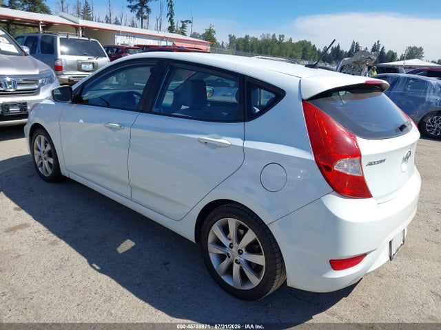 2013 Hyundai Accent Se მანქანა იყიდება აუქციონზე, vin: KMHCU5AEXDU084850, აუქციონის ნომერი: 45759871