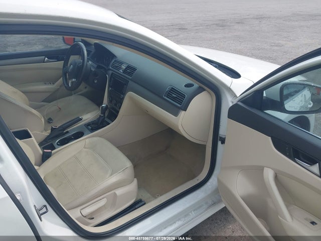 Aukcja sprzedaży 2014 Volkswagen Passat 2.0l Tdi Se, vin: 1VWBN7A35EC044672, numer aukcji: 45759877