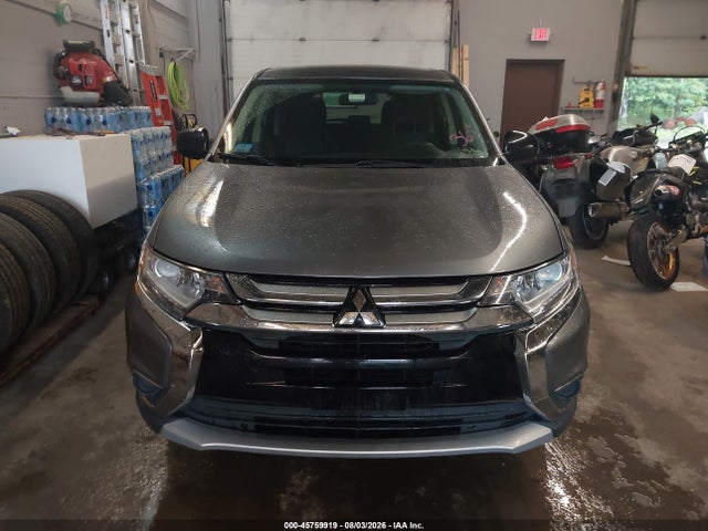 45759919 :رقم المزاد ، JA4AZ3A34JZ053053 vin ، 2018 Mitsubishi Outlander Es مزاد بيع