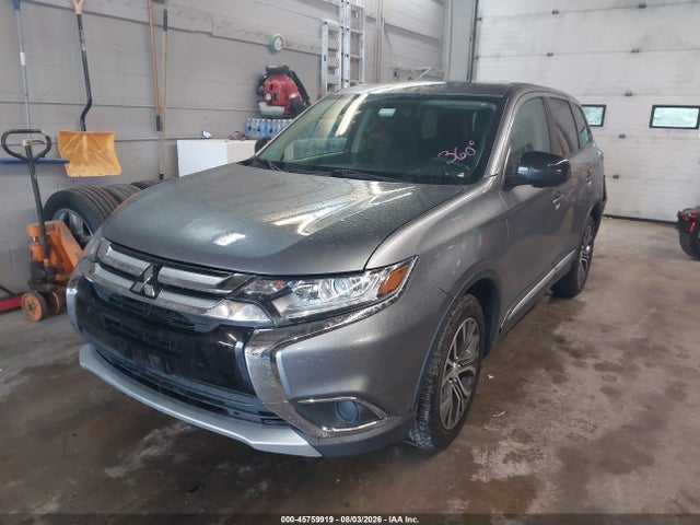 45759919 :رقم المزاد ، JA4AZ3A34JZ053053 vin ، 2018 Mitsubishi Outlander Es مزاد بيع