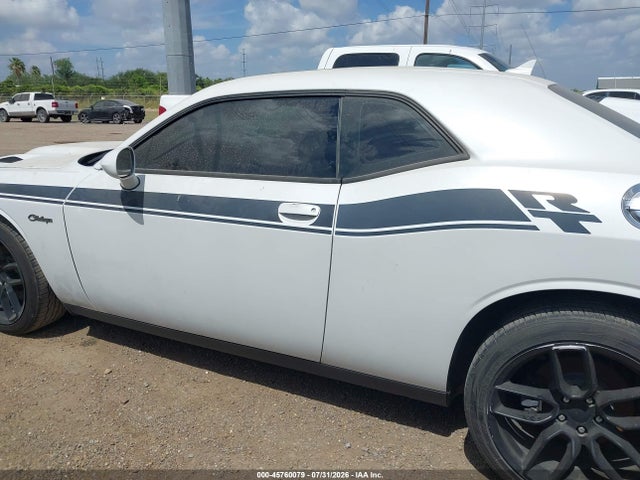 45760079 :رقم المزاد ، 2C3CDZBT4FH709570 vin ، 2015 Dodge Challenger R/t Plus مزاد بيع