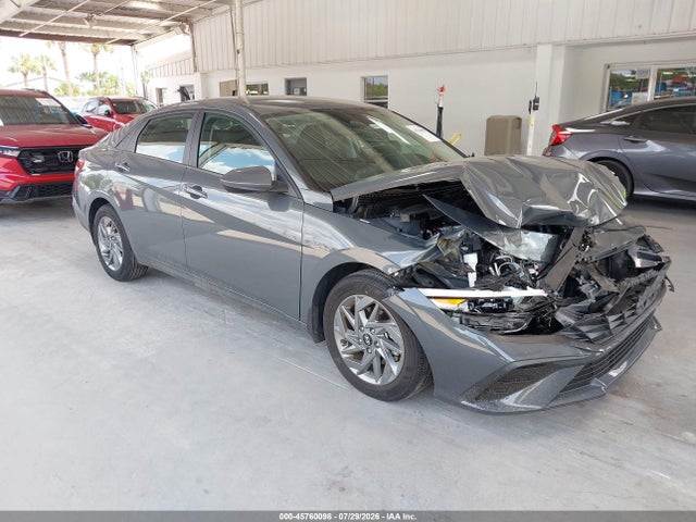 45760098 :رقم المزاد ، KMHLM4DG3RU801135 vin ، 2024 Hyundai Elantra Sel مزاد بيع