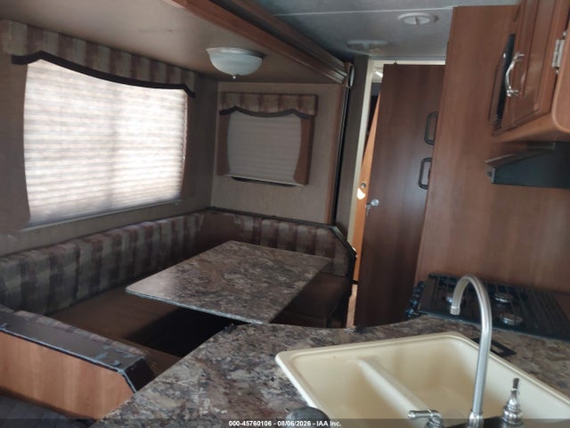 Продажа на аукционе авто 2015 Forest River Avenger, vin: 5ZT2AVSB6FB908160, номер лота: 45760106