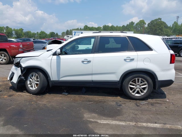 Продажа на аукционе авто 2015 Kia Sorento Lx, vin: 5XYKT3A61FG591110, номер лота: 45760185