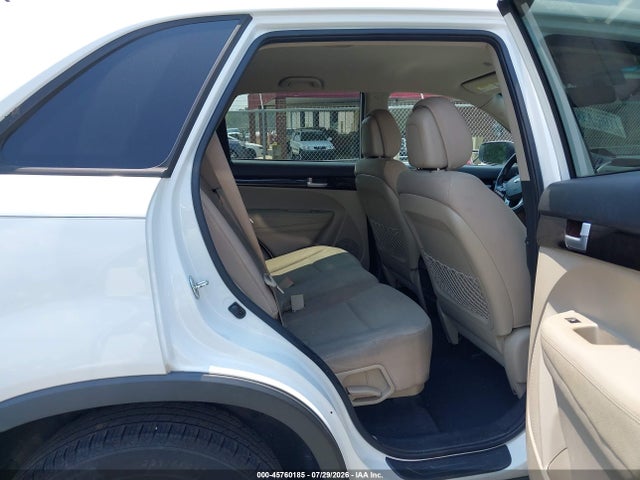 Продажа на аукционе авто 2015 Kia Sorento Lx, vin: 5XYKT3A61FG591110, номер лота: 45760185