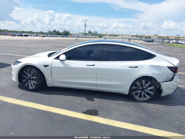 45760296 :رقم المزاد ، 5YJ3E1EA0RF795121 vin ، 2024 Tesla Model 3 مزاد بيع