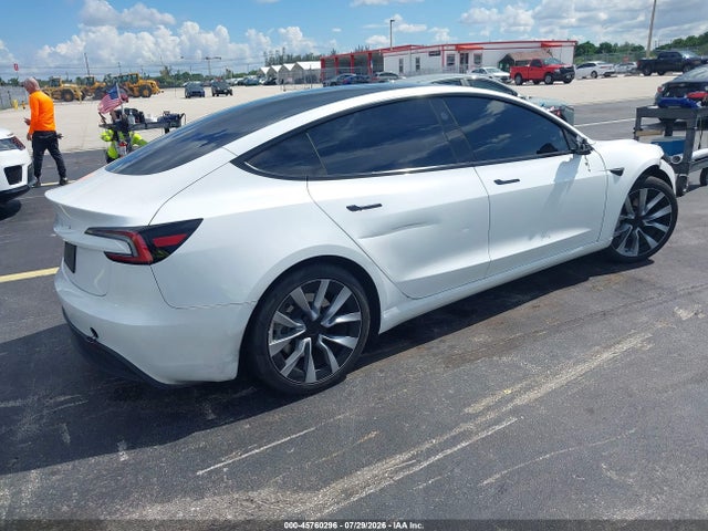 45760296 :رقم المزاد ، 5YJ3E1EA0RF795121 vin ، 2024 Tesla Model 3 مزاد بيع