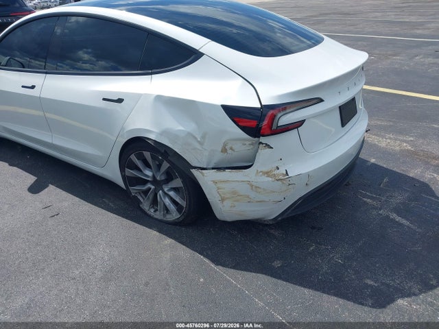 45760296 :رقم المزاد ، 5YJ3E1EA0RF795121 vin ، 2024 Tesla Model 3 مزاد بيع