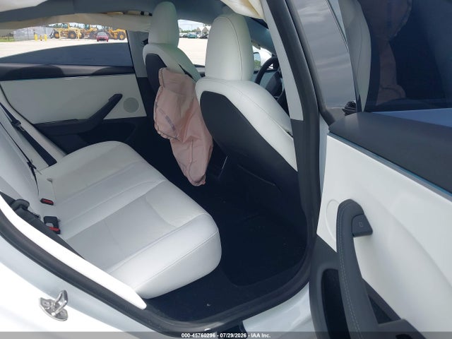 45760296 :رقم المزاد ، 5YJ3E1EA0RF795121 vin ، 2024 Tesla Model 3 مزاد بيع