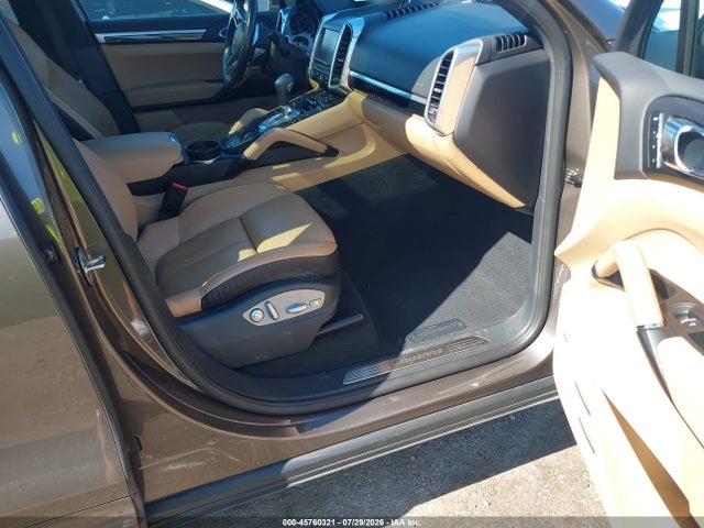 Продажа на аукционе авто 2016 Porsche Cayenne, vin: WP1AA2A24GKA12761, номер лота: 45760321