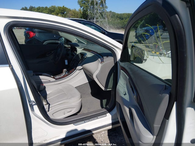 45760328 :رقم المزاد ، 1G4GD5E38CF137879 vin ، 2012 Buick Lacrosse Premium 1 Group مزاد بيع