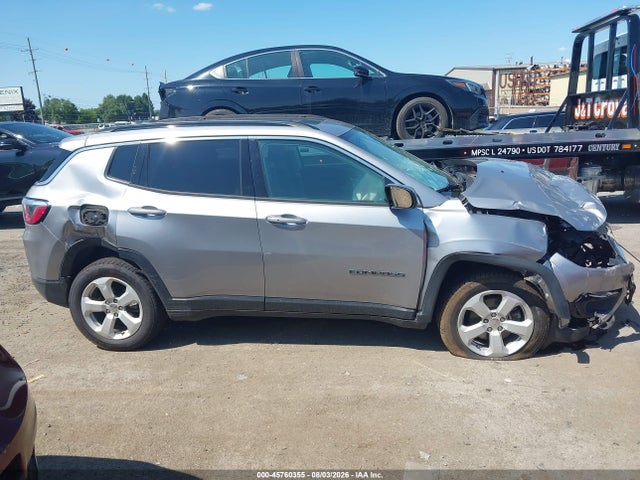 45760355 :رقم المزاد ، 3C4NJCBBXKT844328 vin ، 2019 Jeep Compass Latitude Fwd مزاد بيع