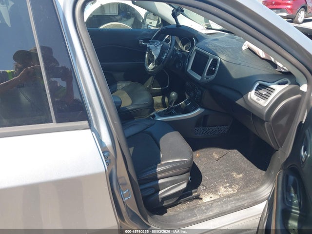 45760355 :رقم المزاد ، 3C4NJCBBXKT844328 vin ، 2019 Jeep Compass Latitude Fwd مزاد بيع