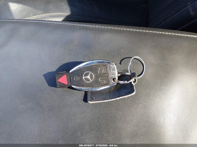 2015 Mercedes-benz S 550 4matic მანქანა იყიდება აუქციონზე, vin: WDDUG8FB4FA109073, აუქციონის ნომერი: 45760377