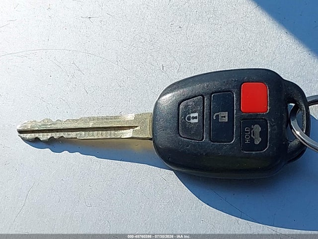2T3WFREV2GW270340 Toyota Rav4 Xle