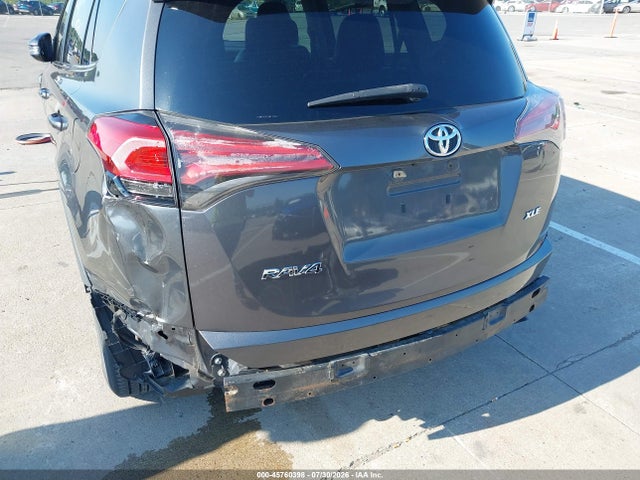 2T3WFREV2GW270340 Toyota Rav4 Xle
