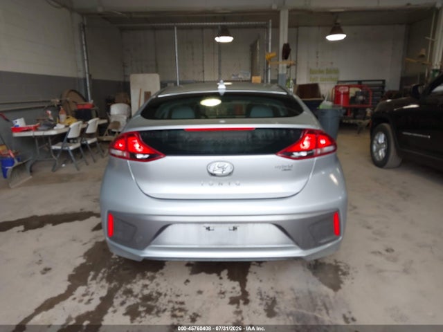 2020 Hyundai Ioniq Hybrid Blue მანქანა იყიდება აუქციონზე, vin: KMHC65LC8LU221739, აუქციონის ნომერი: 45760408
