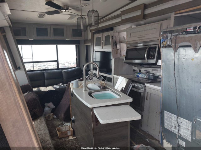 Keystone Rv Montana 2020 4YDF29528LA741186 Image 8