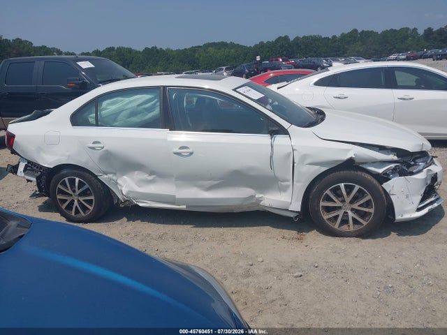 2017 Volkswagen Jetta 1.4t Se მანქანა იყიდება აუქციონზე, vin: 3VWB67AJ4HM398245, აუქციონის ნომერი: 45760451