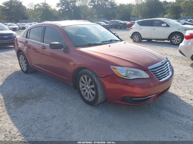 Продажа на аукционе авто 2013 Chrysler 200 Touring, vin: 1C3CCBBG6DN556398, номер лота: 45760462