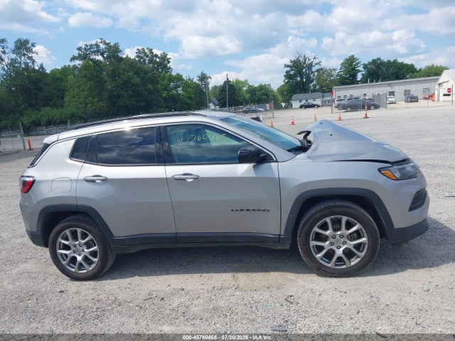 2022 Jeep Compass Latitude Lux 4x4 მანქანა იყიდება აუქციონზე, vin: 3C4NJDFB5NT135908, აუქციონის ნომერი: 45760465