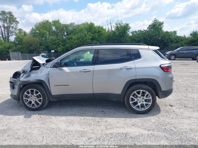 2022 Jeep Compass Latitude Lux 4x4 მანქანა იყიდება აუქციონზე, vin: 3C4NJDFB5NT135908, აუქციონის ნომერი: 45760465