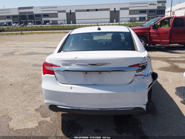 45760609 :رقم المزاد ، 1C3CCBAB8CN191954 vin ، 2012 Chrysler 200 Lx مزاد بيع