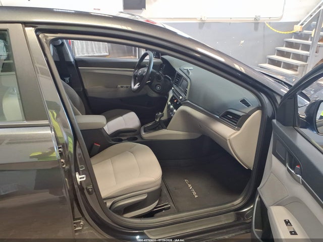 2020 Hyundai Elantra Se მანქანა იყიდება აუქციონზე, vin: 5NPD74LF0LH613988, აუქციონის ნომერი: 45760631