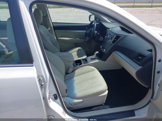 45760685 :رقم المزاد ، 4S3BMCC69B3238963 vin ، 2011 Subaru Legacy 2.5i Premium مزاد بيع