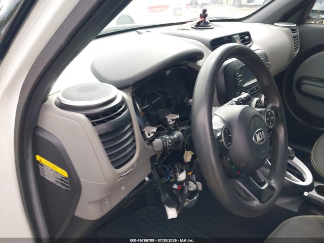 KIA SOUL + 2016 KNDJP3A51G7238338 Image 13