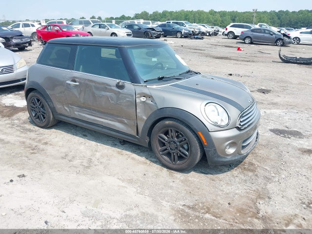 Продаж на аукціоні авто 2012 Mini Cooper, vin: WMWSU3C50CT261246, номер лоту: 45760859