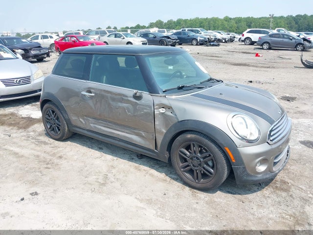 Продаж на аукціоні авто 2012 Mini Cooper, vin: WMWSU3C50CT261246, номер лоту: 45760859