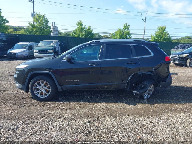 2016 Jeep Cherokee Latitude მანქანა იყიდება აუქციონზე, vin: 1C4PJMCS2GW268135, აუქციონის ნომერი: 45760913