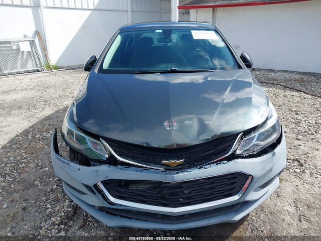 45760958 :رقم المزاد ، 3G1BE6SMXJS643018 vin ، 2018 Chevrolet Cruze Lt Auto مزاد بيع