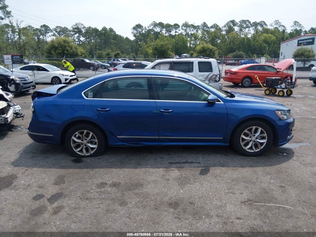 2017 Volkswagen Passat 1.8t S მანქანა იყიდება აუქციონზე, vin: 1VWAT7A3XHC041014, აუქციონის ნომერი: 45760966