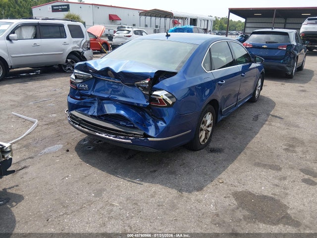 2017 Volkswagen Passat 1.8t S მანქანა იყიდება აუქციონზე, vin: 1VWAT7A3XHC041014, აუქციონის ნომერი: 45760966