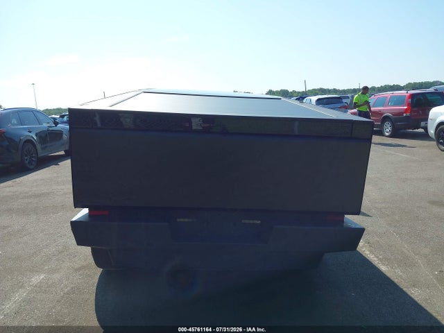 45761164 :رقم المزاد ، 7G2CEHED3SA063679 vin ، 2025 Tesla Cybertruck All-wheel Drive مزاد بيع