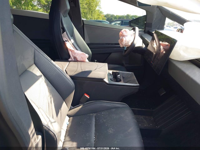 45761164 :رقم المزاد ، 7G2CEHED3SA063679 vin ، 2025 Tesla Cybertruck All-wheel Drive مزاد بيع