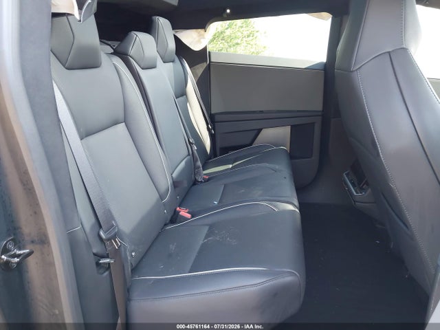 45761164 :رقم المزاد ، 7G2CEHED3SA063679 vin ، 2025 Tesla Cybertruck All-wheel Drive مزاد بيع