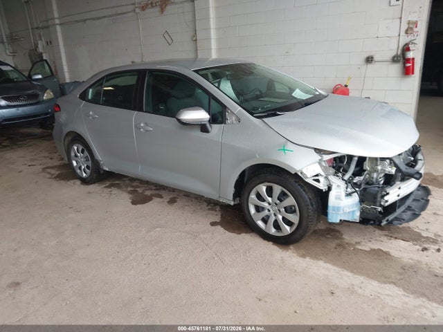 45761181 :رقم المزاد ، 5YFEPMAE4MP243342 vin ، 2021 Toyota Corolla Le مزاد بيع