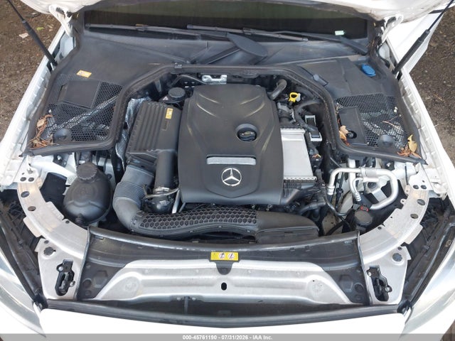 45761190 :رقم المزاد ، 55SWF4KB4GU103253 vin ، 2016 Mercedes-benz C 300 4matic مزاد بيع