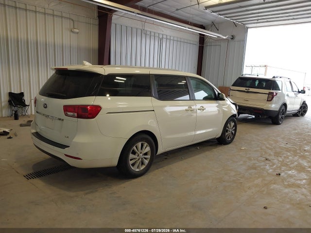 KIA SEDONA LX 2017 KNDMB5C16H6249523 Image 4