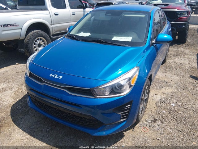 2022 Kia Rio S მანქანა იყიდება აუქციონზე, vin: 3KPA24ADXNE481378, აუქციონის ნომერი: 45761229