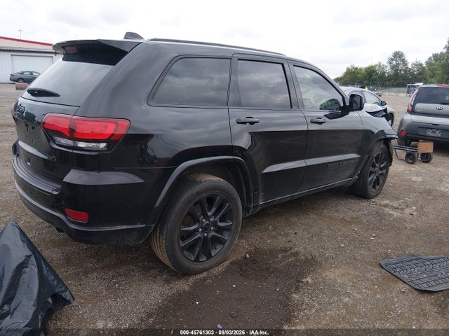 Продажа на аукционе авто 2018 Jeep Grand Cherokee Altitude 4x2, vin: 1C4RJEAG4JC338949, номер лота: 45761303