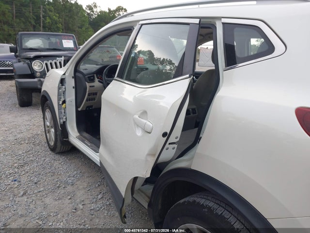 JN1BJ1CP3JW107226 Nissan Rogue Sport Sv