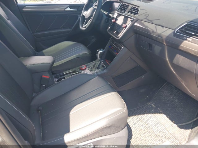 2024 Volkswagen Tiguan 2.0t Se R-line Black მანქანა იყიდება აუქციონზე, vin: 3VV8B7AX6RM031122, აუქციონის ნომერი: 45761399